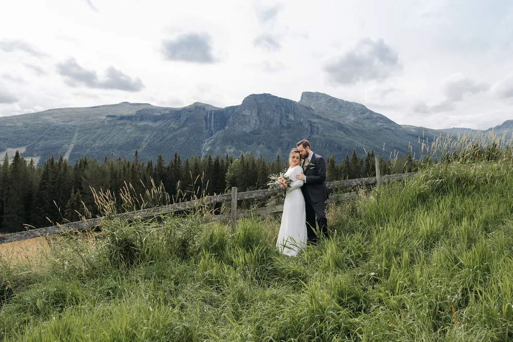 Sigrid & Elias, Hemsedal, Norway, frame 1